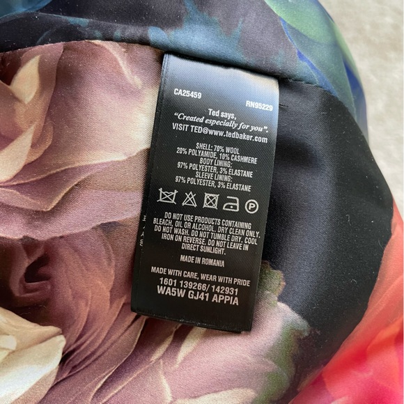 Ted Baker long wrap coat, size 3, pink blush, midi length - Picture 7 of 7